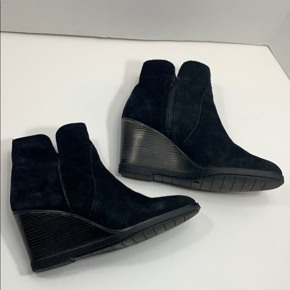 Kenneth Cole Reaction suede wedge boots - Picture 3 of 11